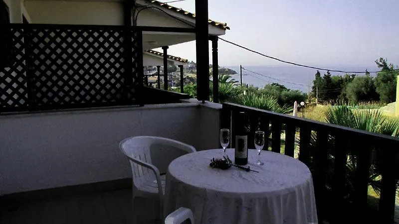 Villa Madeleine Tower View Nea Fokea
